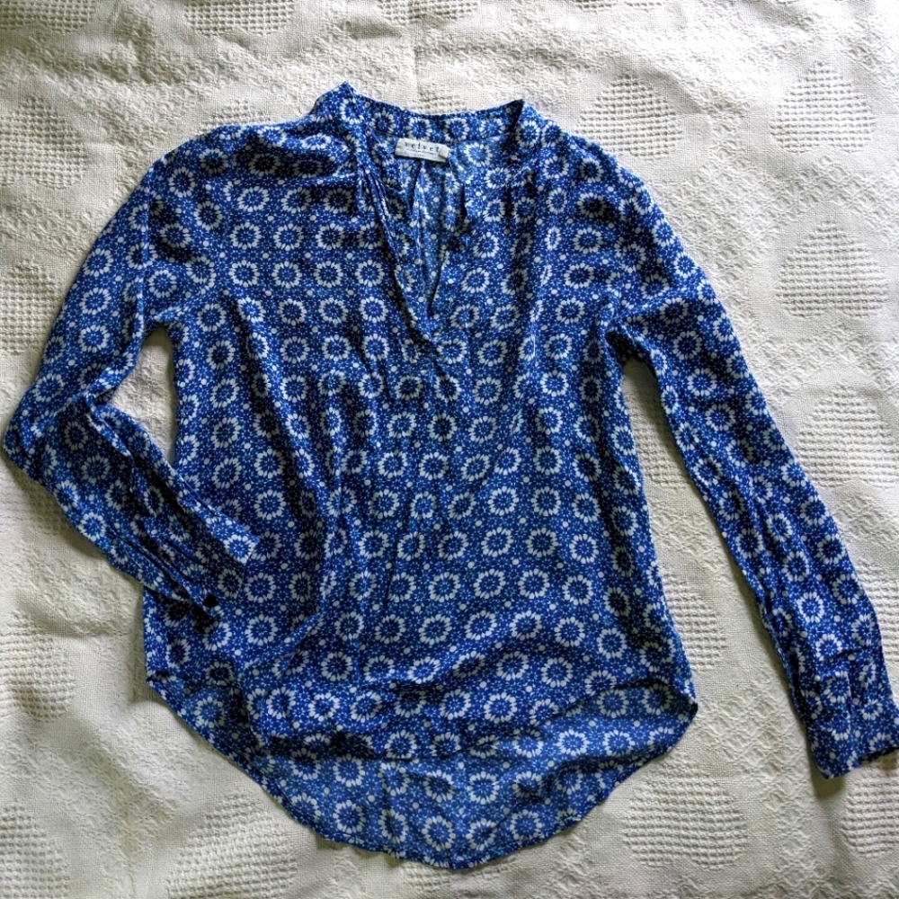 Lightweight patterned rayon long sleeve shirt Sz S